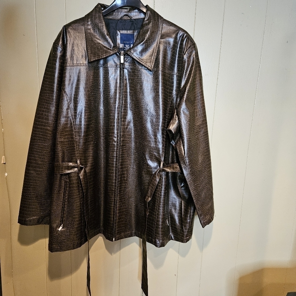 Venezia Faux Leather, Animal/Crocodile Zip-Up, Belted, Brown Jacket, Size 26/28